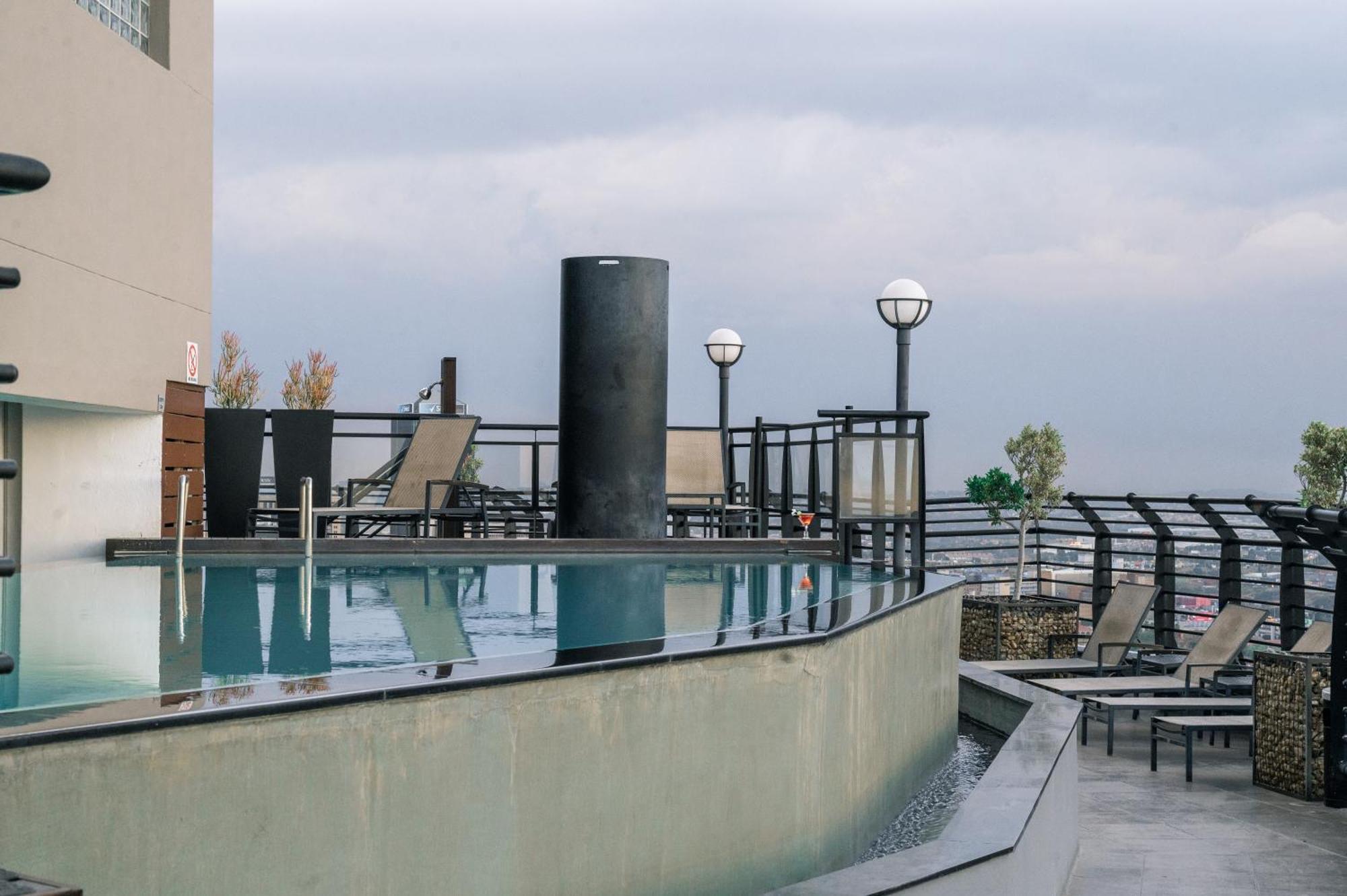 The Parktonian All Suite Hotel Johannesburg Exterior photo