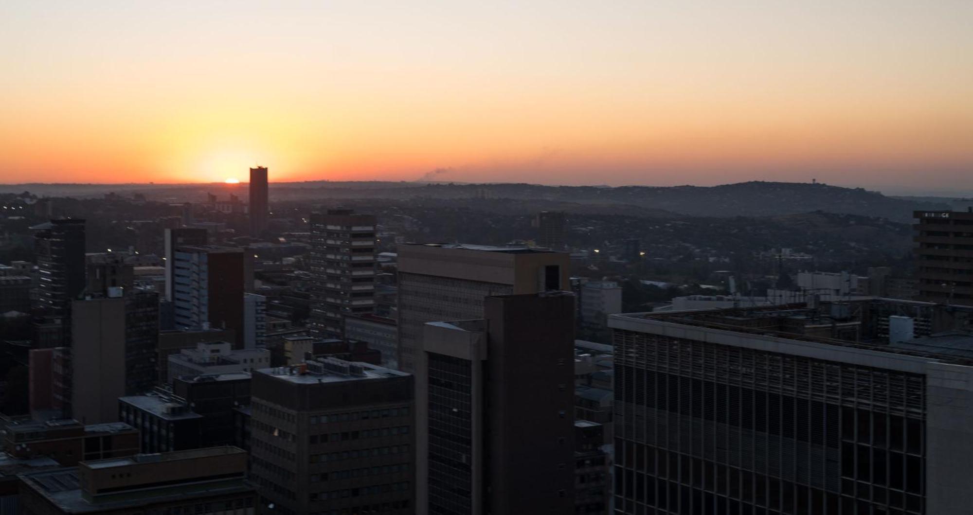 The Parktonian All Suite Hotel Johannesburg Exterior photo